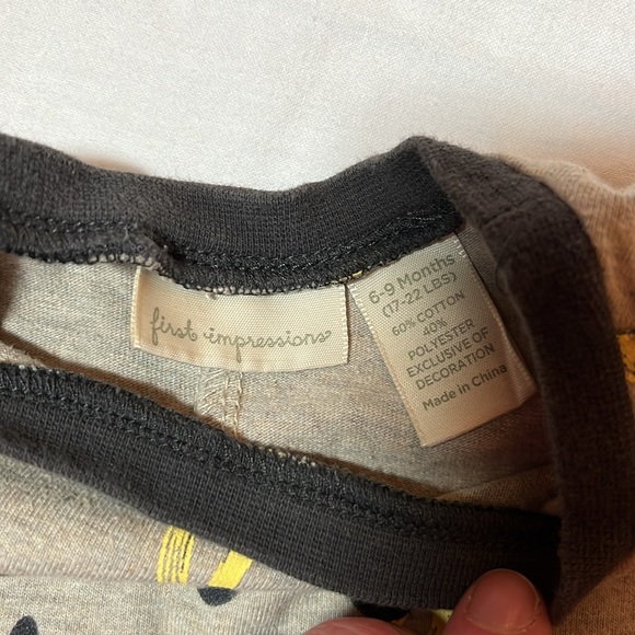 6-9M First Impressions romper - Picture 3 of 3